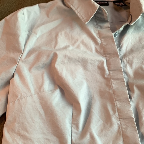 New York & Co blue button up shirt. 3/4 length sleeves.  Dart details. Size M - Picture 7 of 12